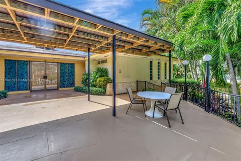 A home in Lauderdale Lakes