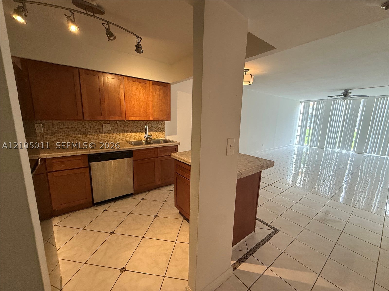 851 Three Islands Blvd 106