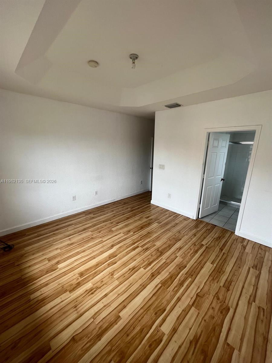 VILLAS AT CARMEL CONDO - Residential