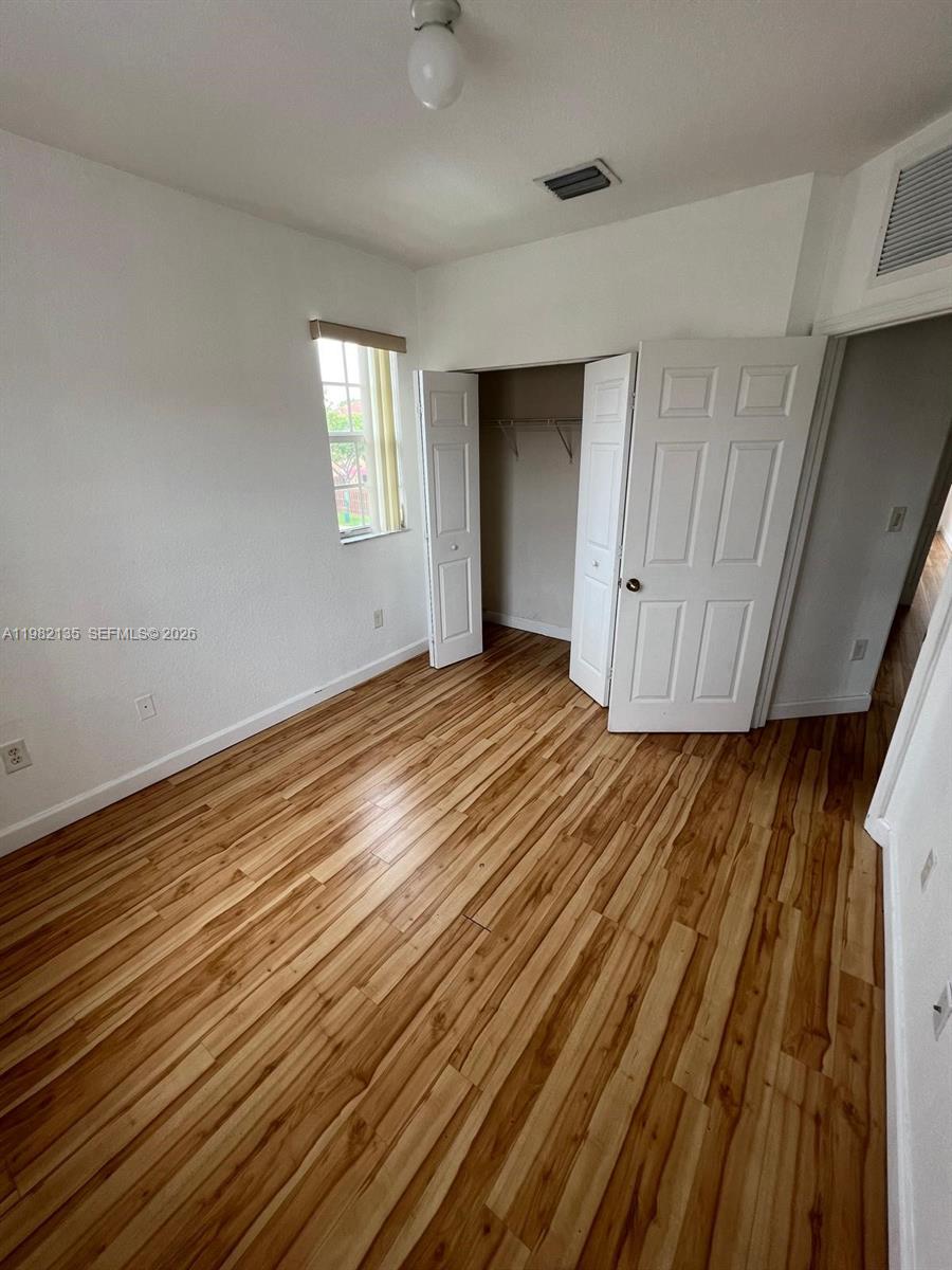 VILLAS AT CARMEL CONDO - Residential