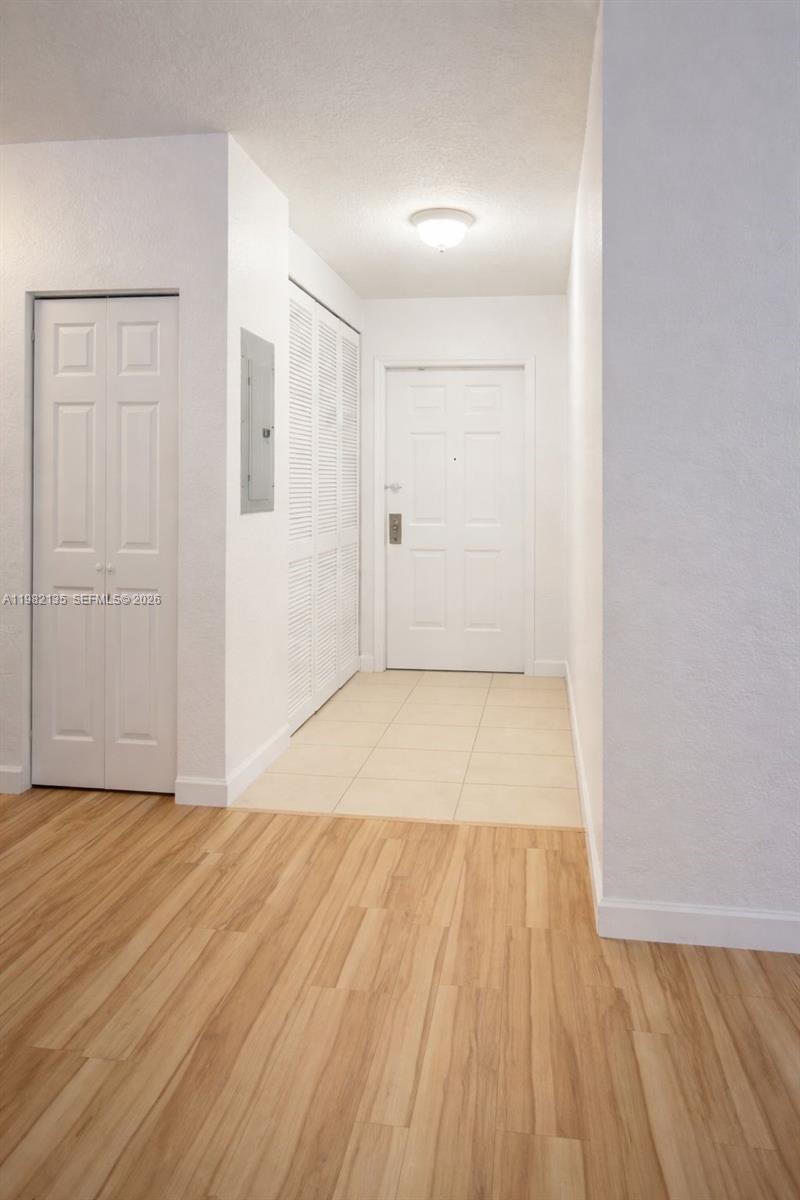 VILLAS AT CARMEL CONDO - Residential