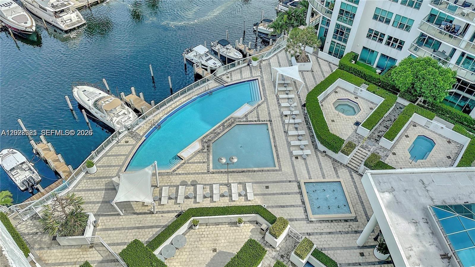THE ATRIUM AT AVENTURA CO - Residential