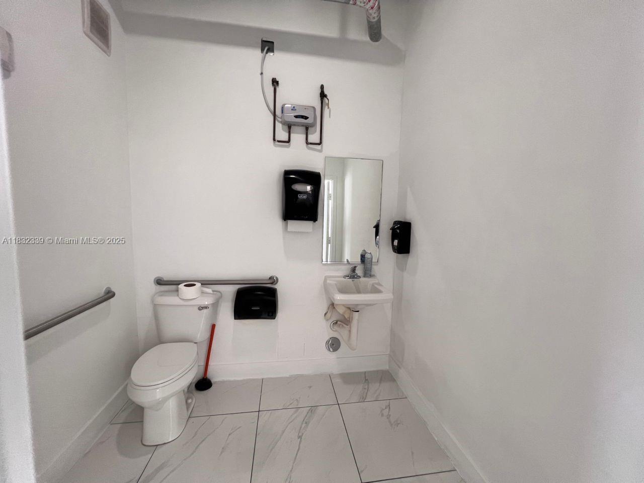 2721 NW 42nd Ave 202
