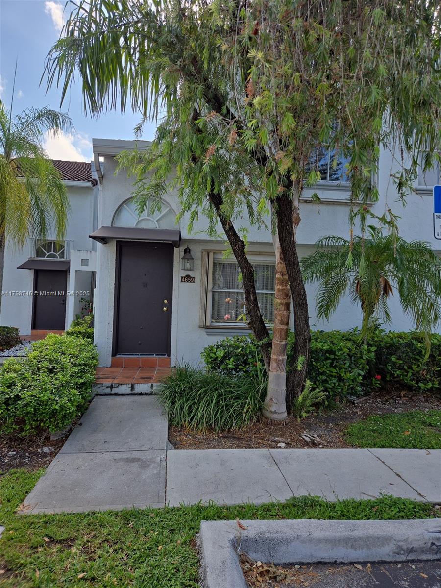 Rental Property at 4659 Nw 97th Ct 35, Doral, Miami-Dade County, Florida - Bedrooms: 2 
Bathrooms: 2  - $2,650 MO.