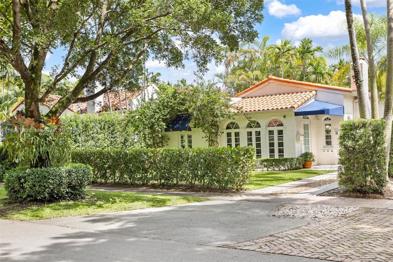 1132 Obispo Ave