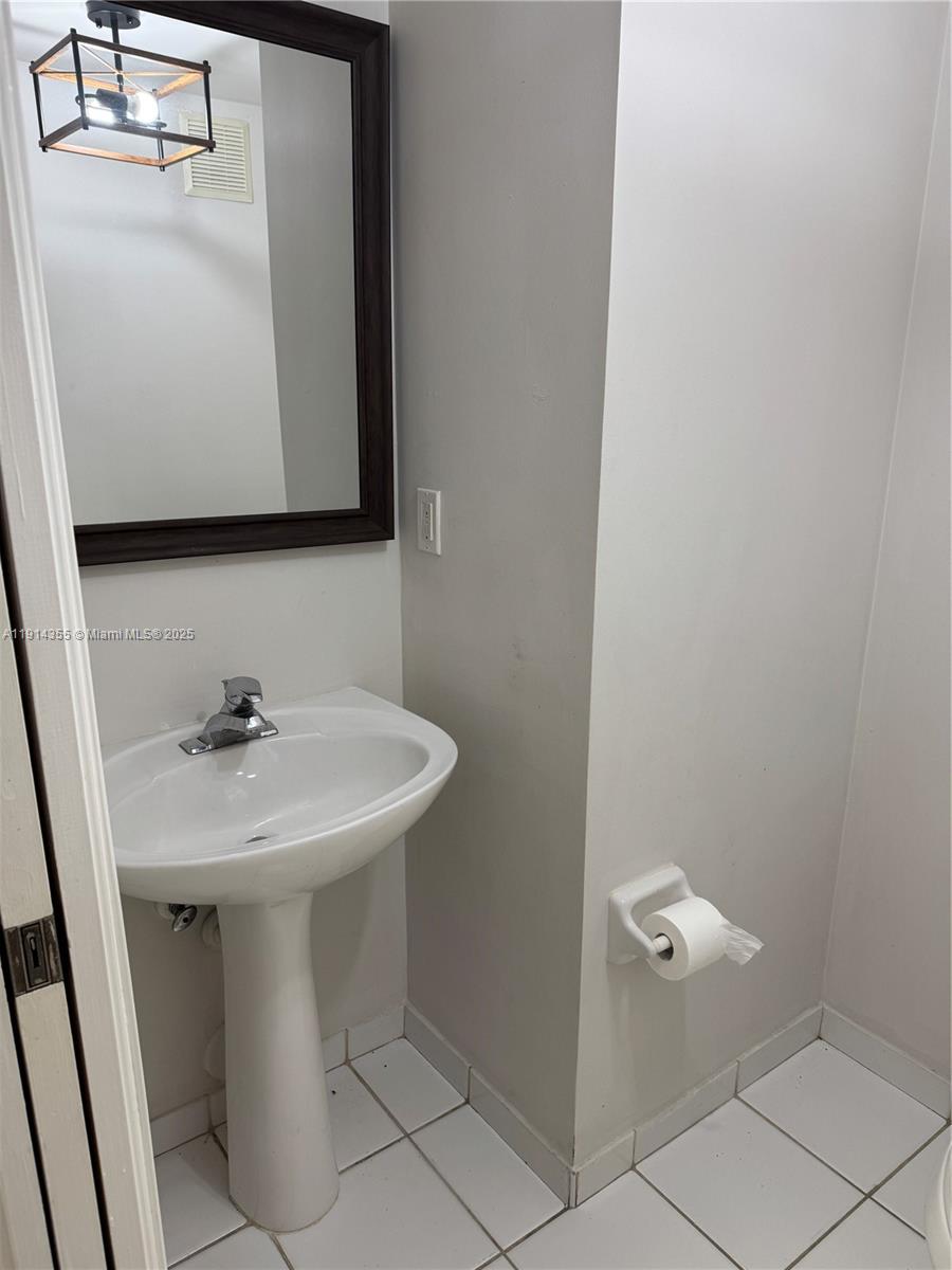 TOWNGATE CONDO THREE - Residential Lease