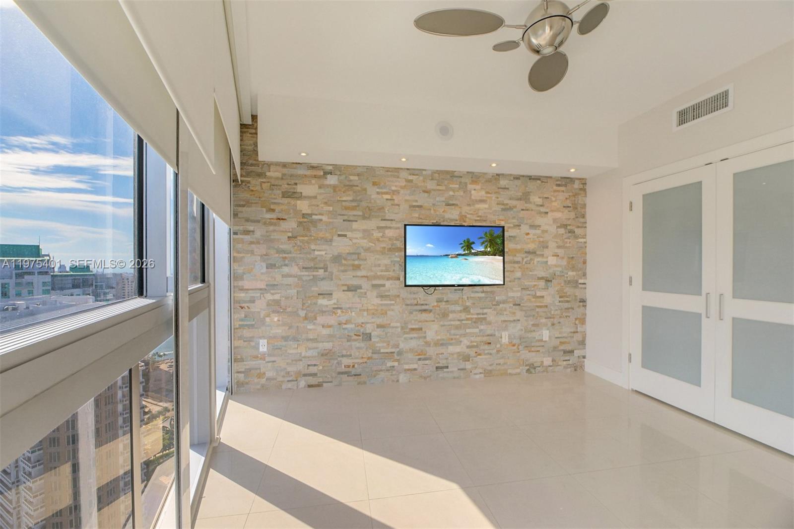 ICONBRICKELL CONDO NO 1 - Residential