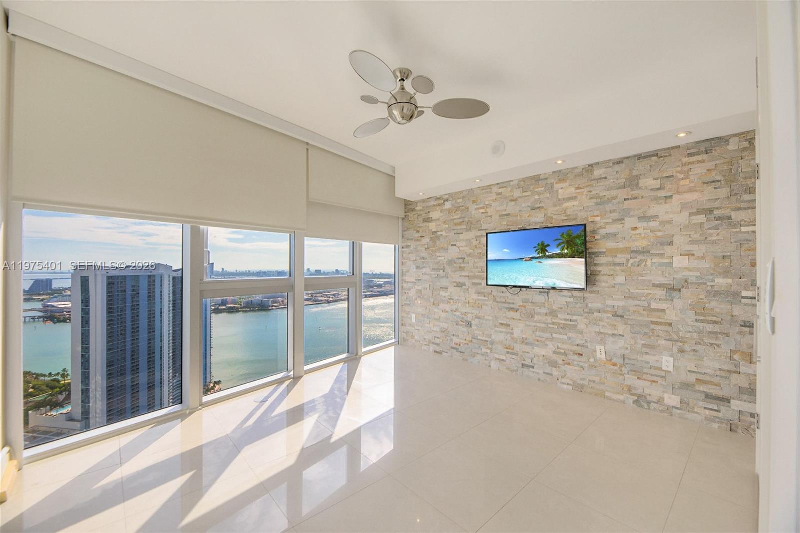 ICONBRICKELL CONDO NO 1 - Residential