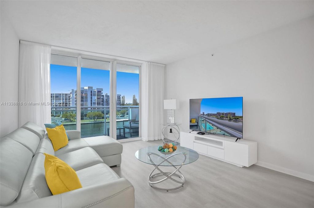 Photo of 3000 S Ocean Dr #412, Hollywood, FL 33019 (MLS # A11338816)