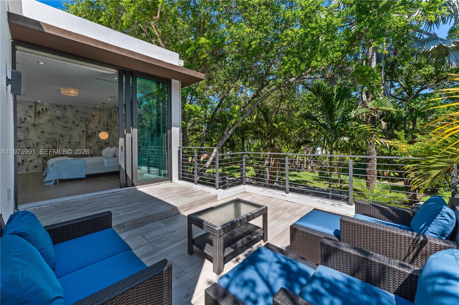 TOWN & RANCH ESTS - Residential