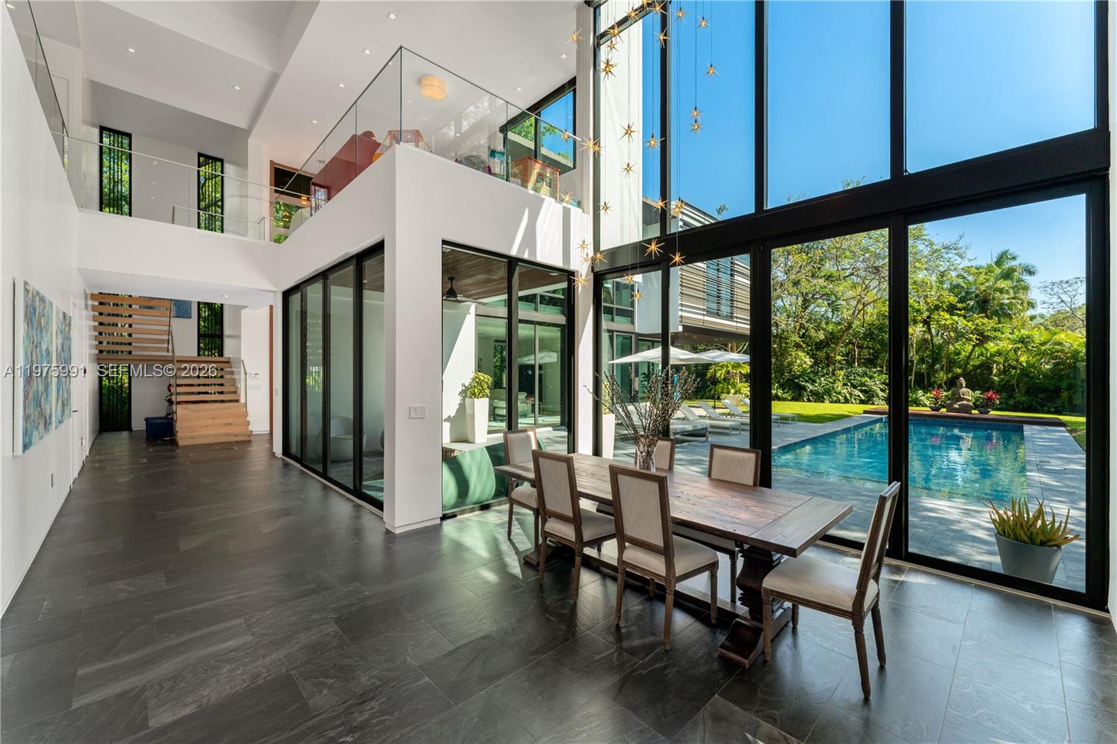 TOWN & RANCH ESTS - Residential