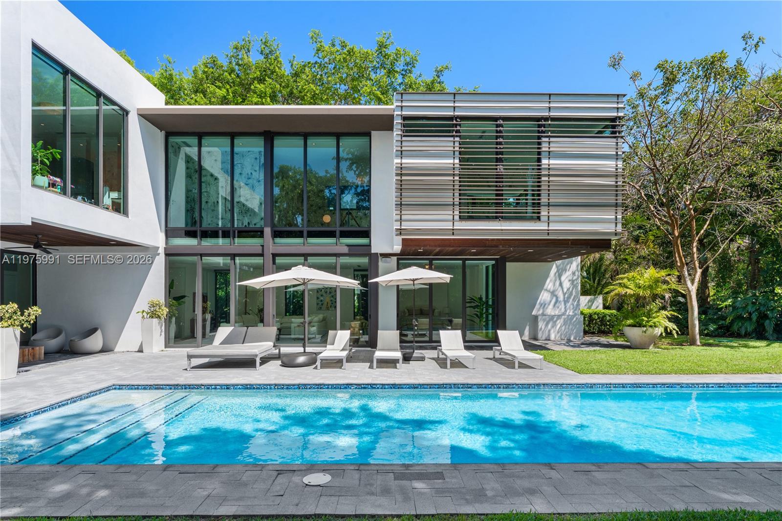 12220 Rock Garden Ln