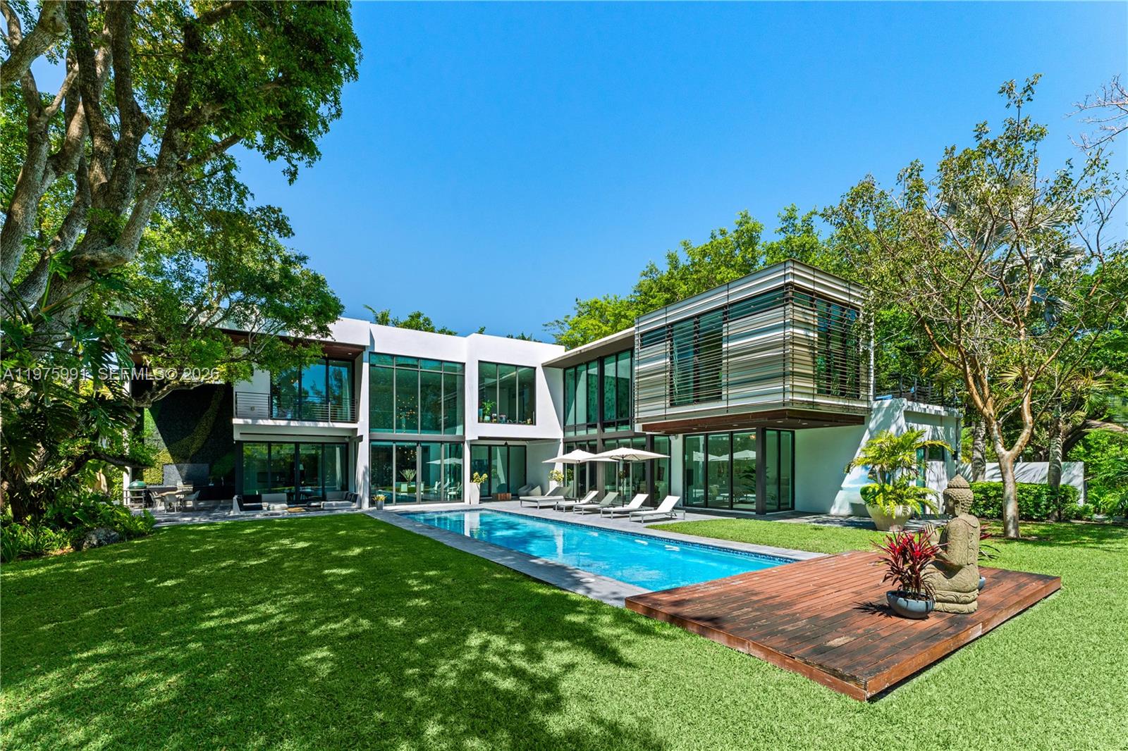 12220 Rock Garden Ln