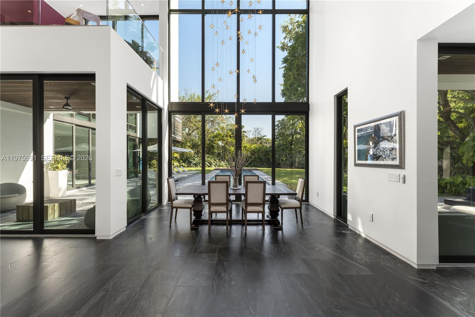 TOWN & RANCH ESTS - Residential