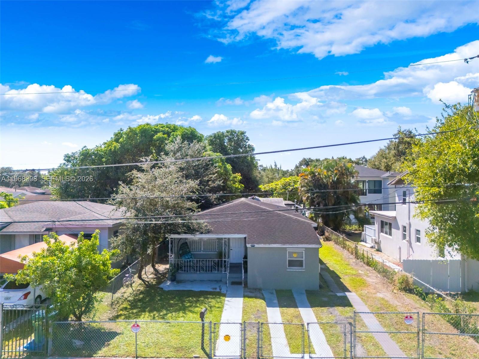 SEMINOLE LAWNS - Residential