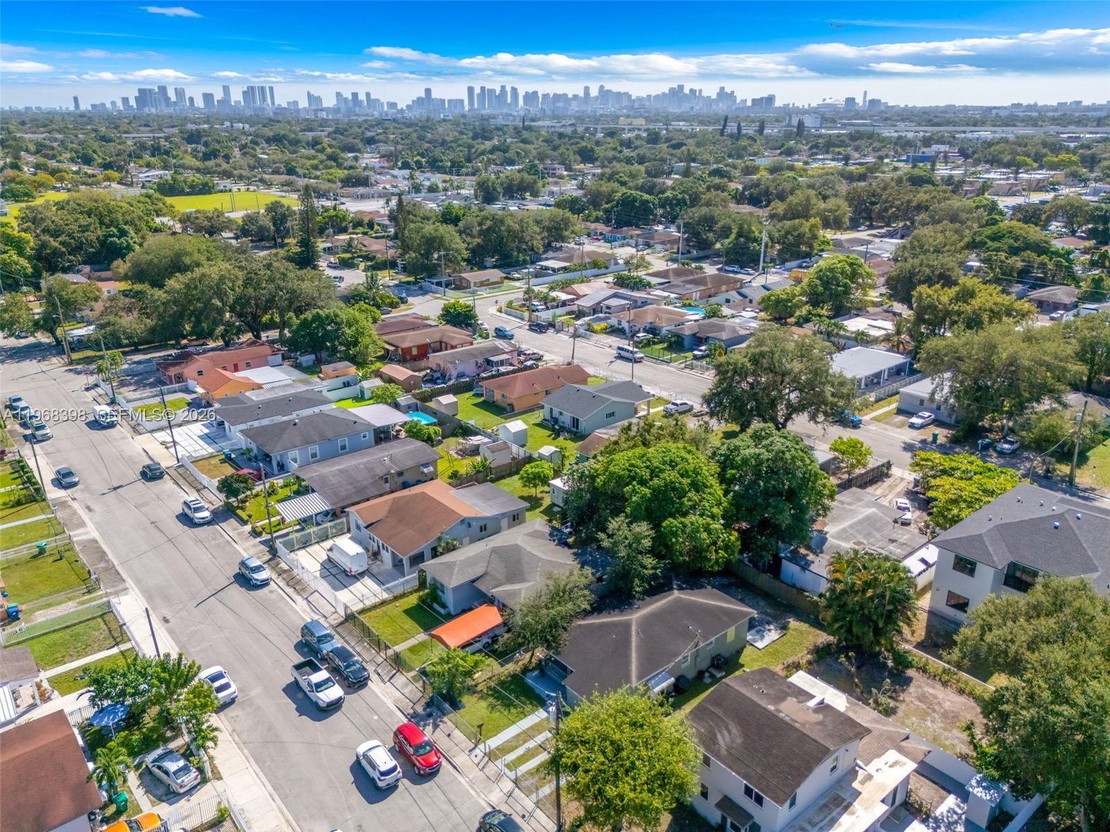 SEMINOLE LAWNS - Residential