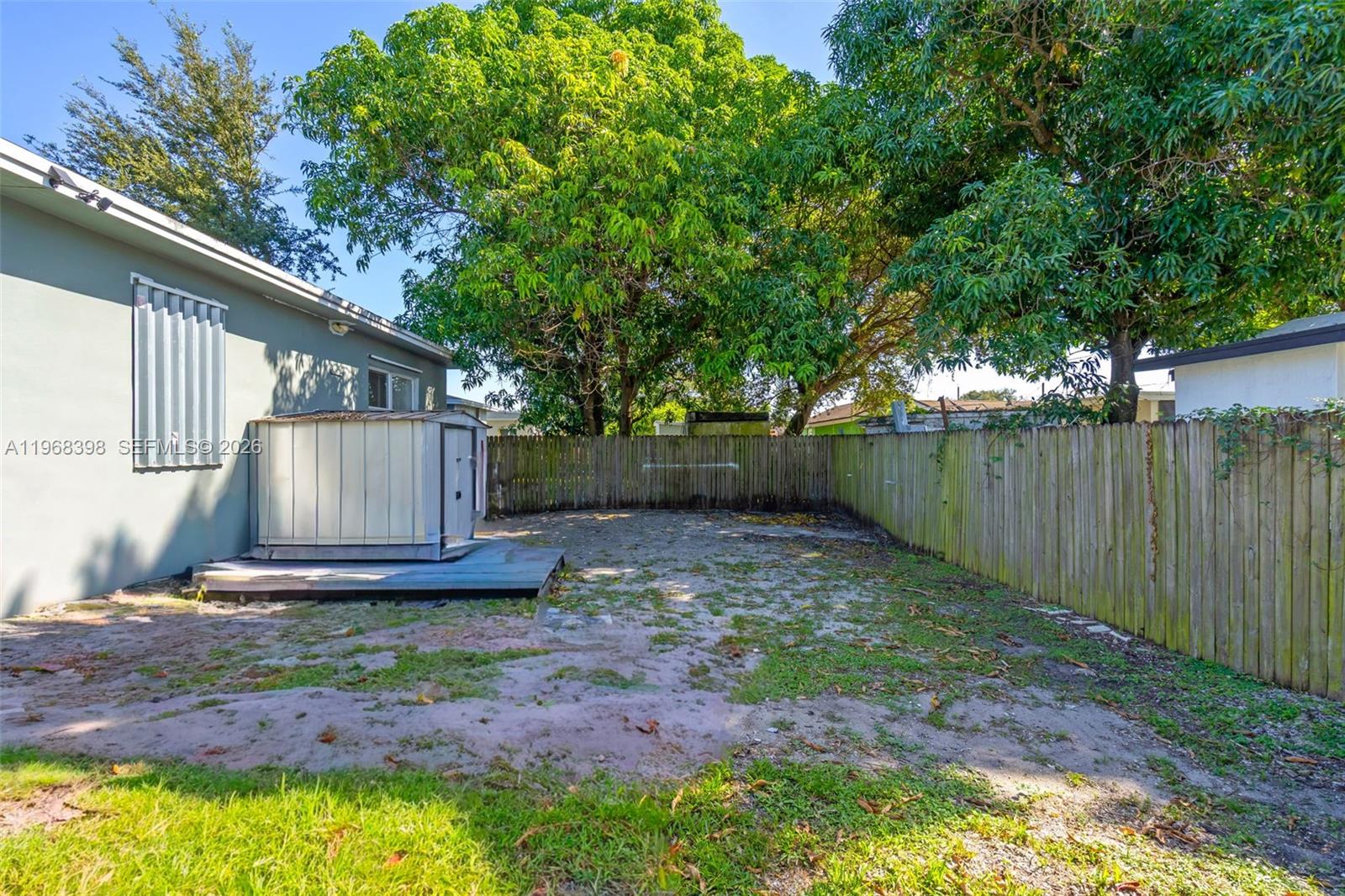 SEMINOLE LAWNS - Residential