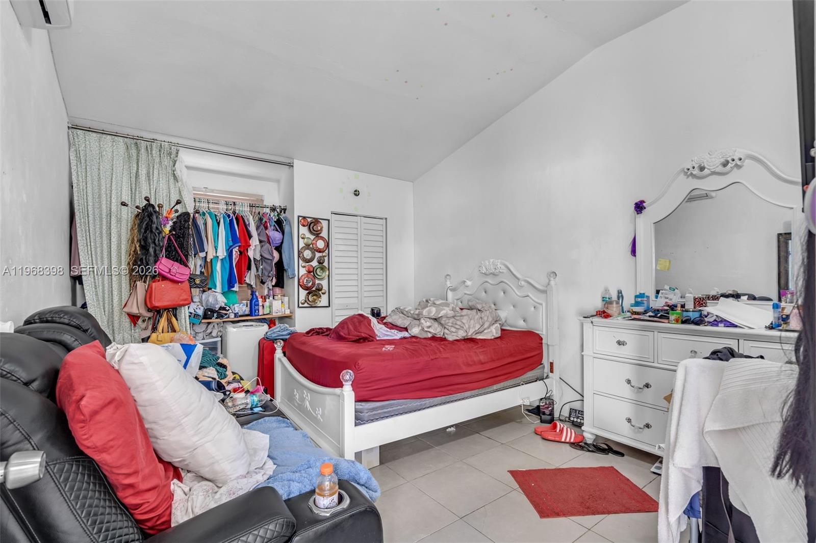 SEMINOLE LAWNS - Residential