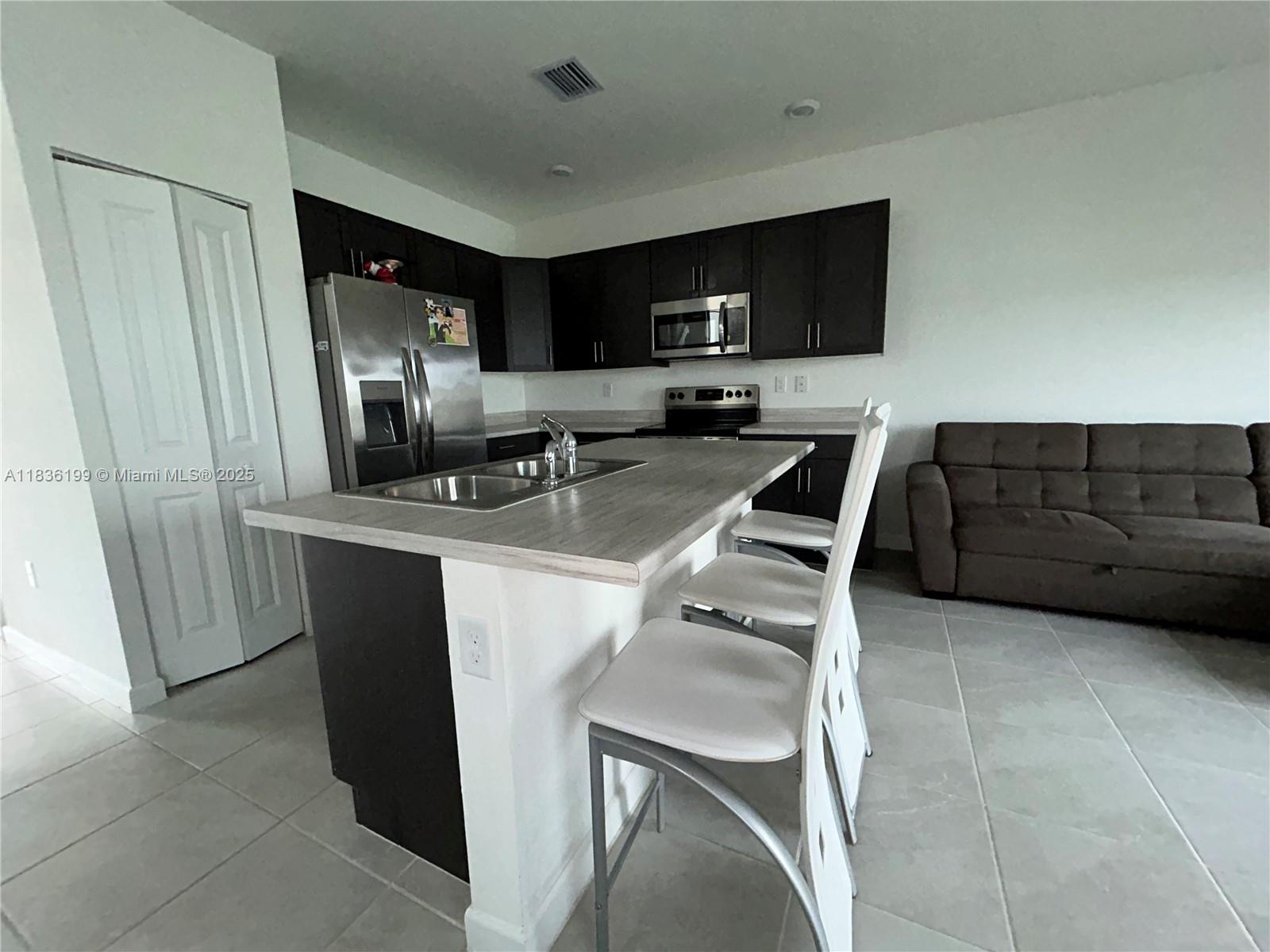 ENCLAVE SOUTH PHASE 2 - Residential