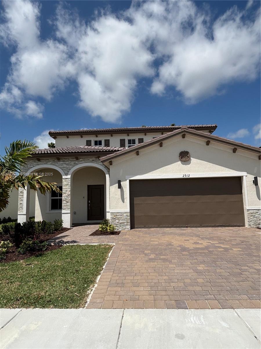 Rental Property at 2919 Se 23rd Ave 2919, Homestead, Miami-Dade County, Florida - Bedrooms: 3 
Bathrooms: 3  - $4,100 MO.