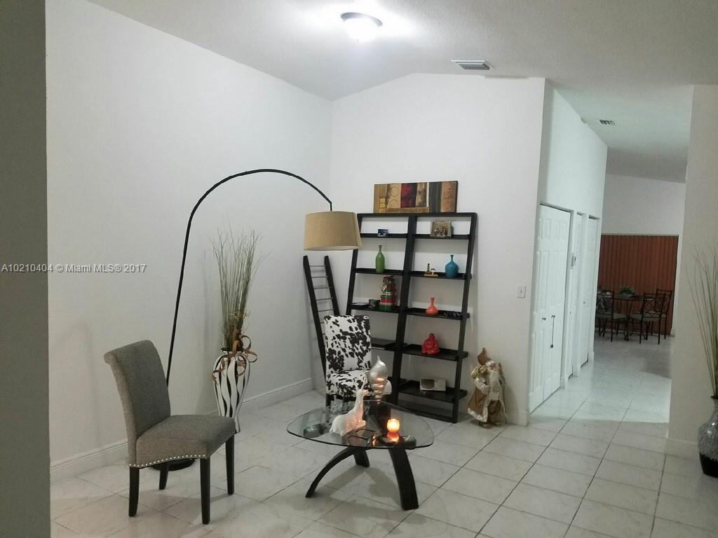 Villa Sevilla - Residential