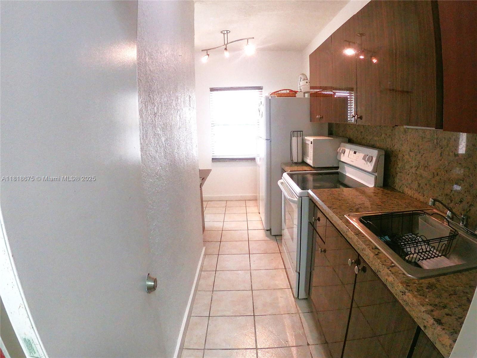 THE DOVE CONDO - Residential