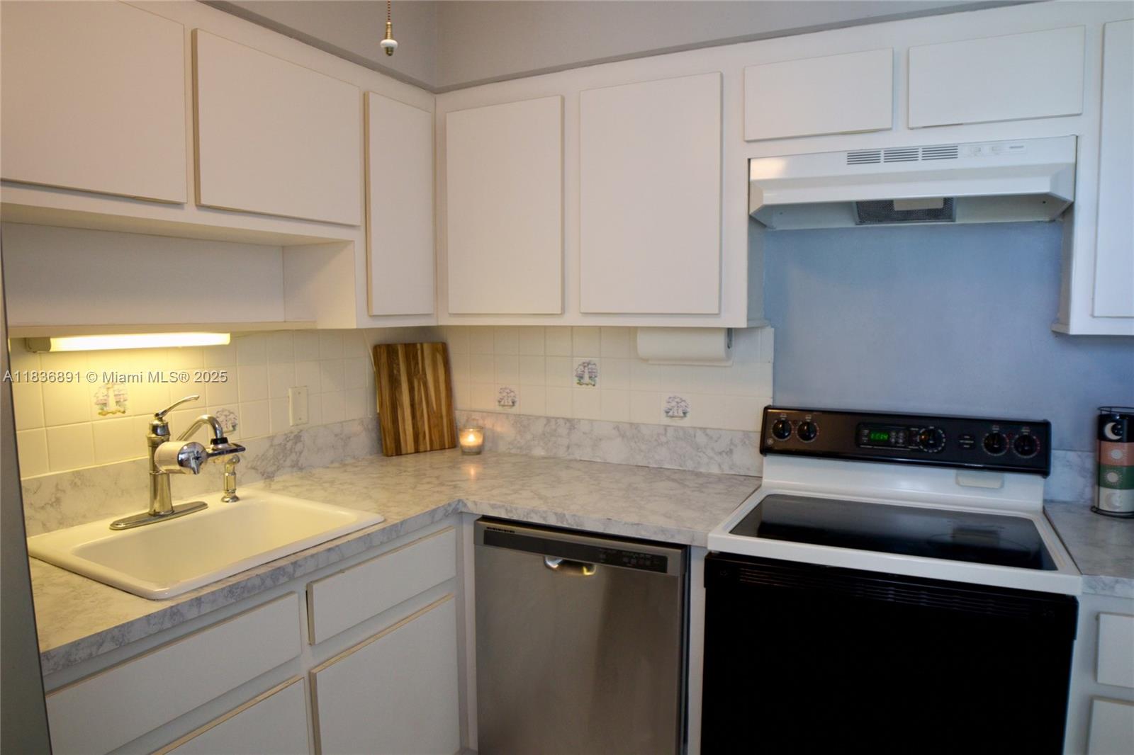 TIFFANY GARDENS EAST COND - Residential Lease