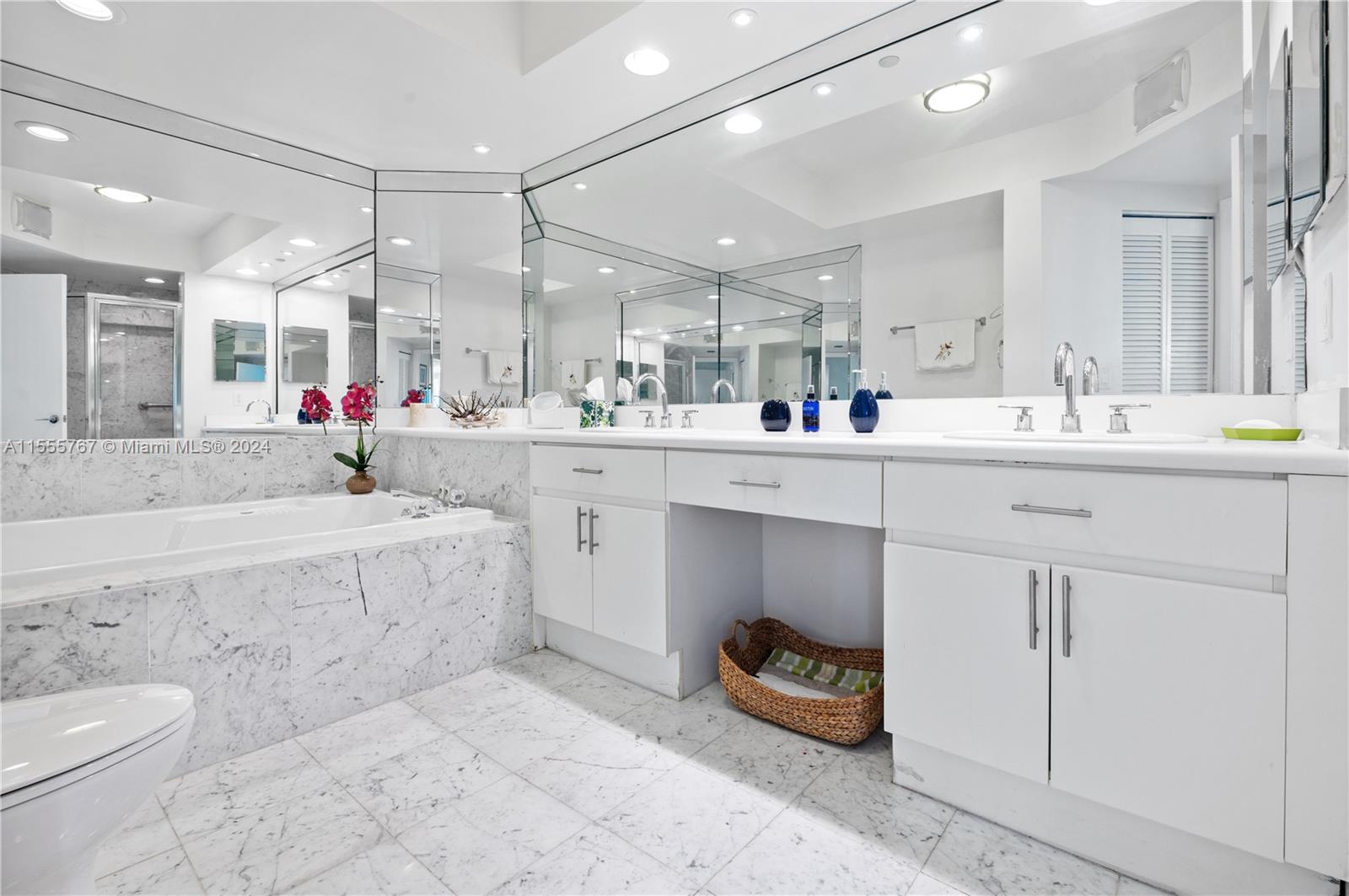 OCEANIA IV CONDO - Residential Lease