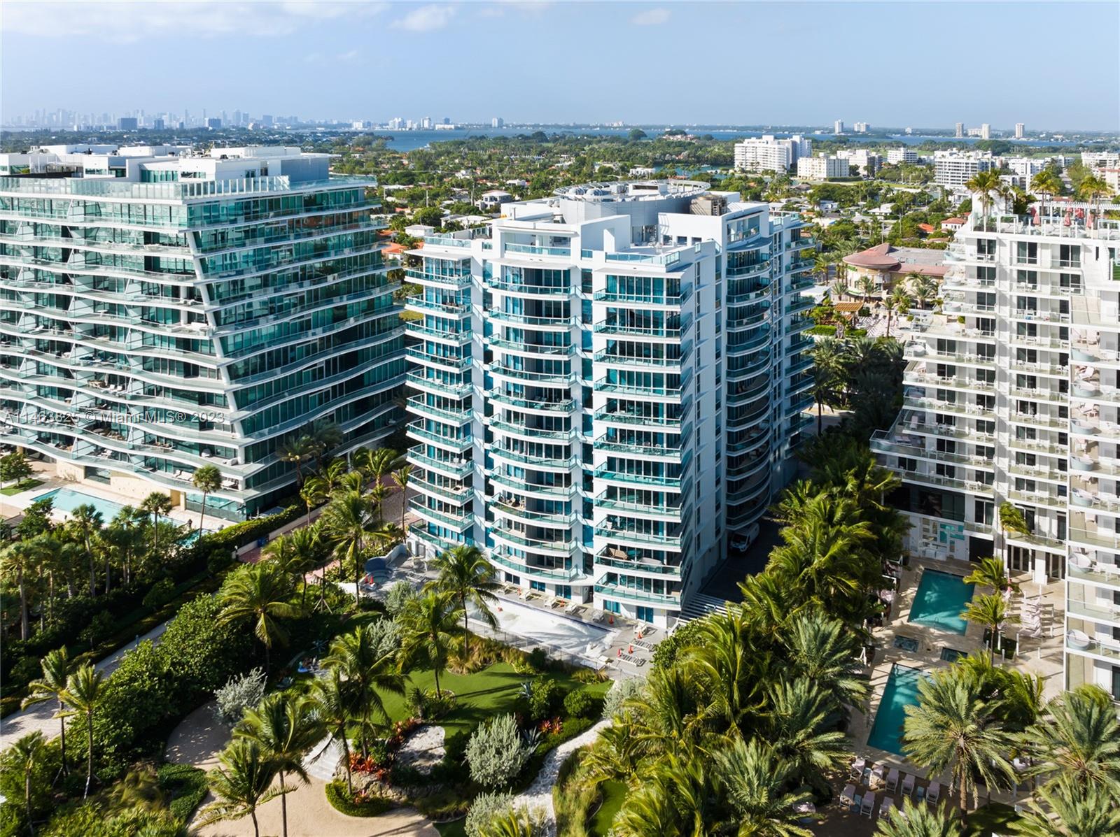 AZURE CONDO - Residential