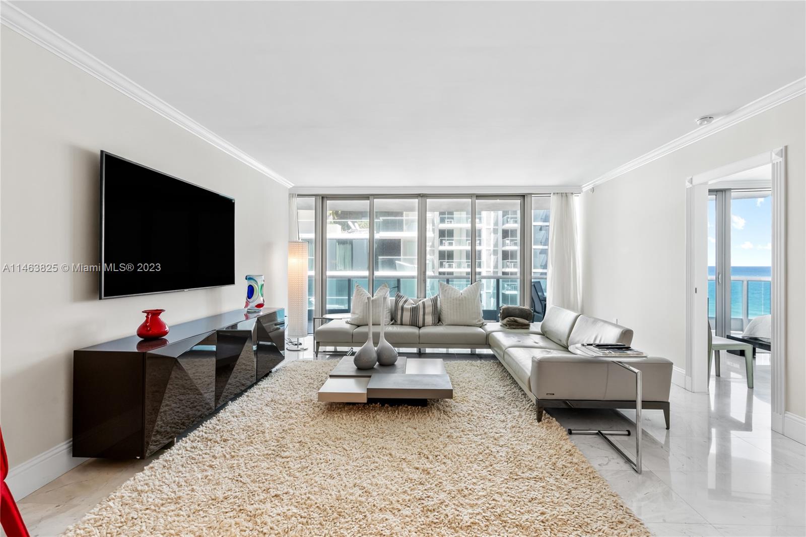 AZURE CONDO - Residential