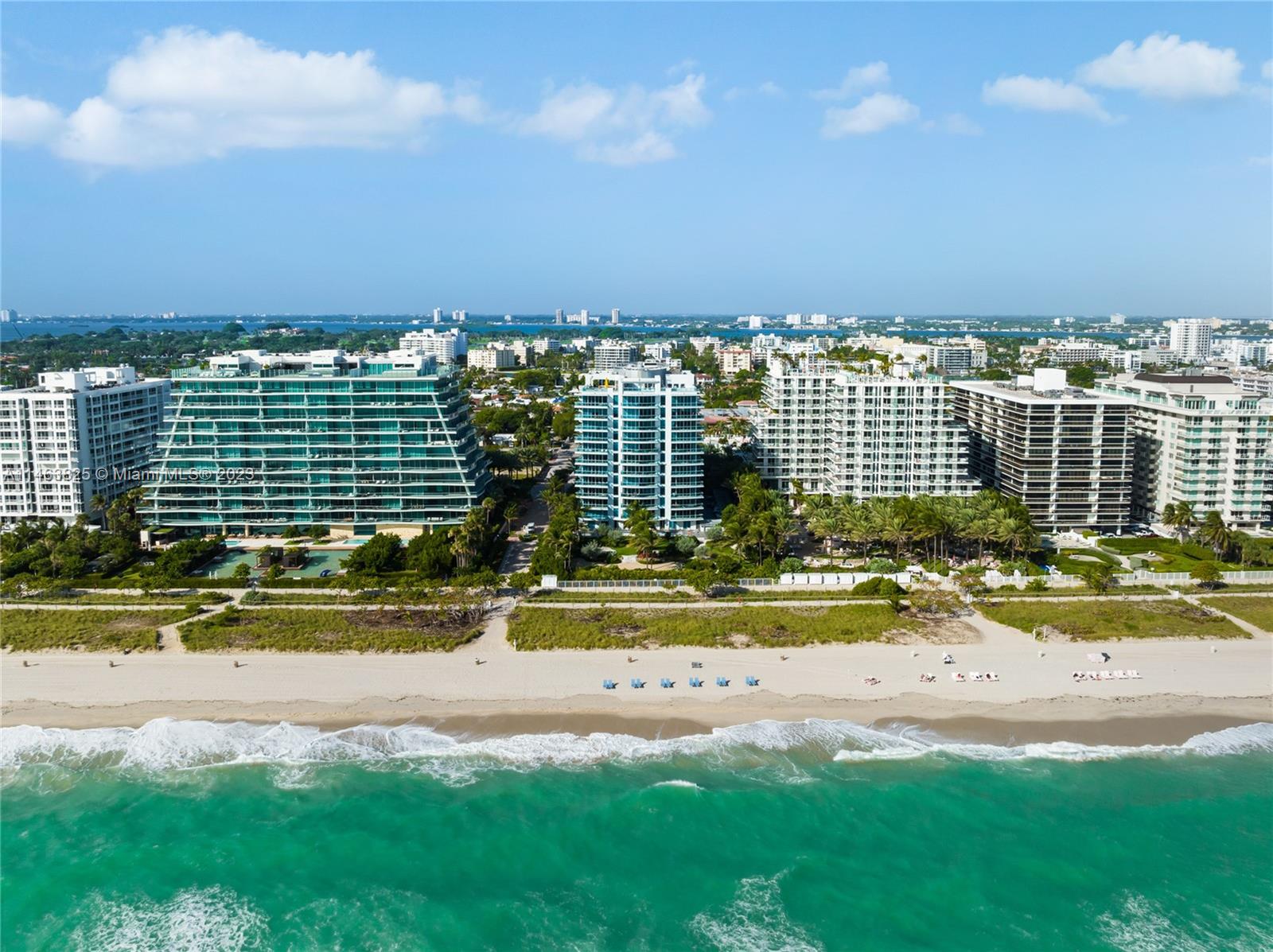 AZURE CONDO - Residential