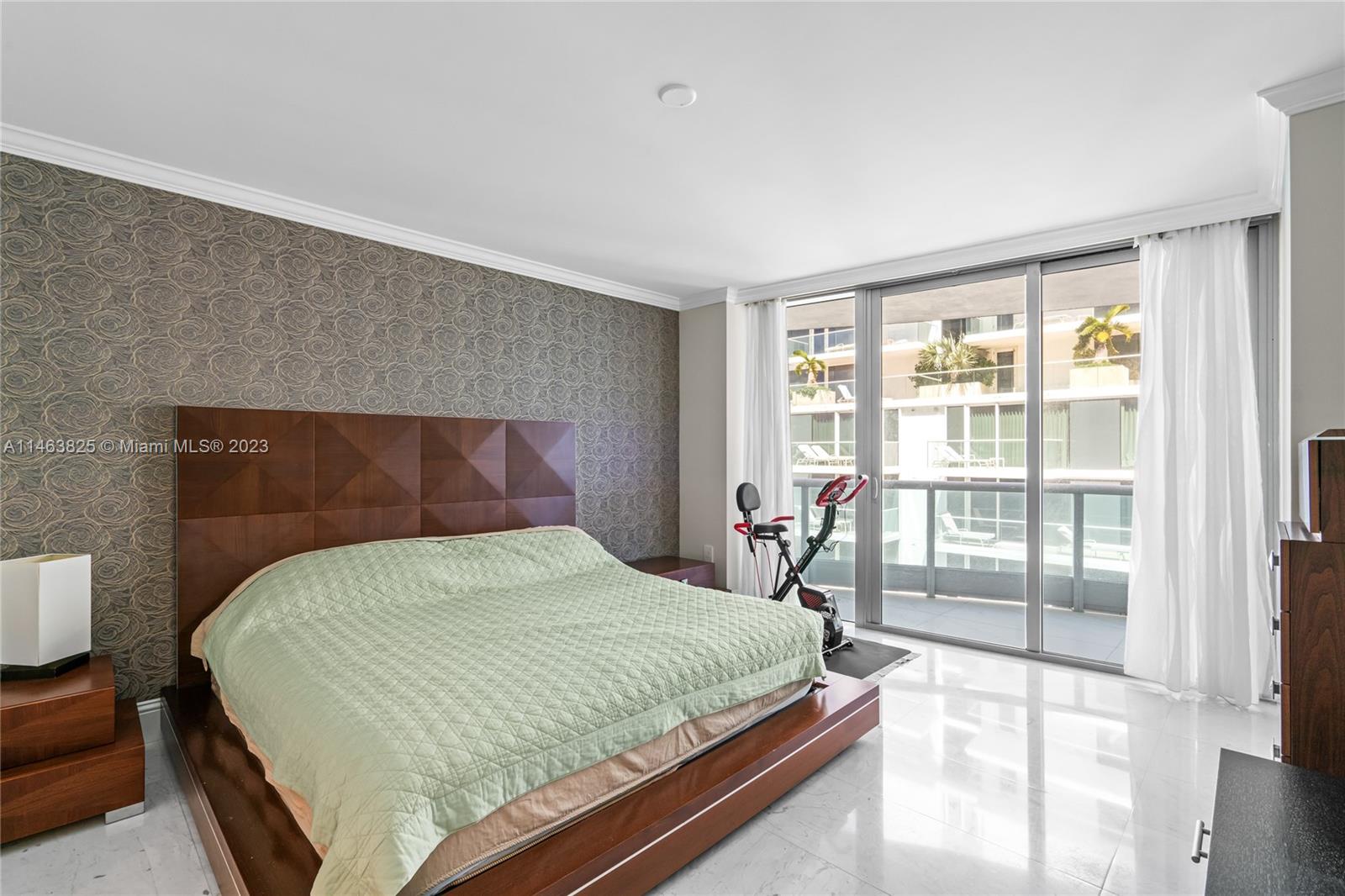 AZURE CONDO - Residential