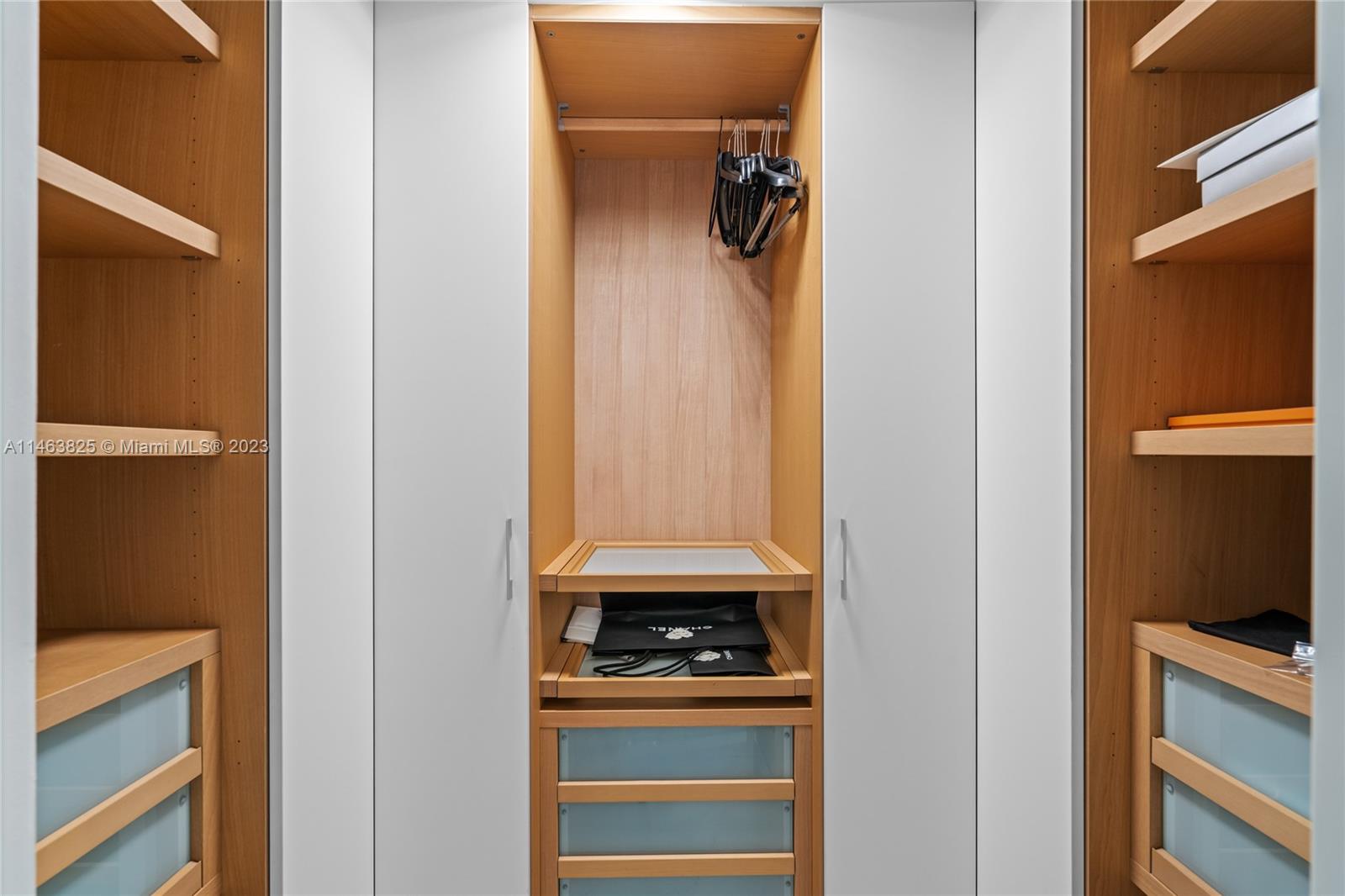 AZURE CONDO - Residential