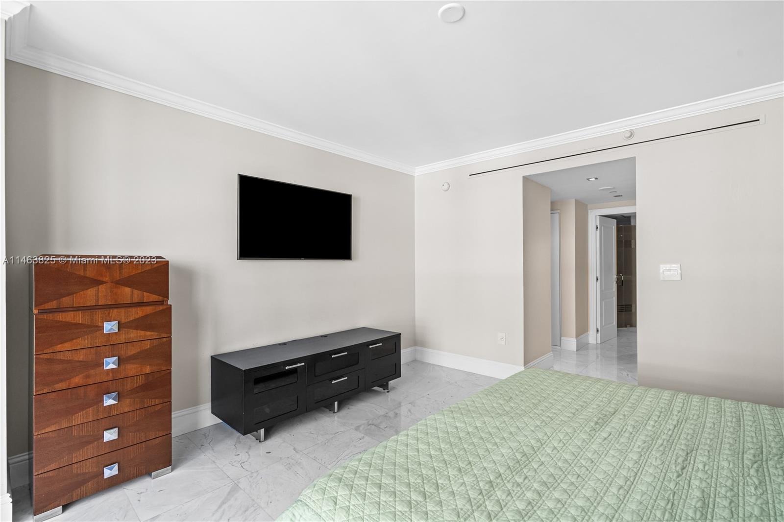 AZURE CONDO - Residential