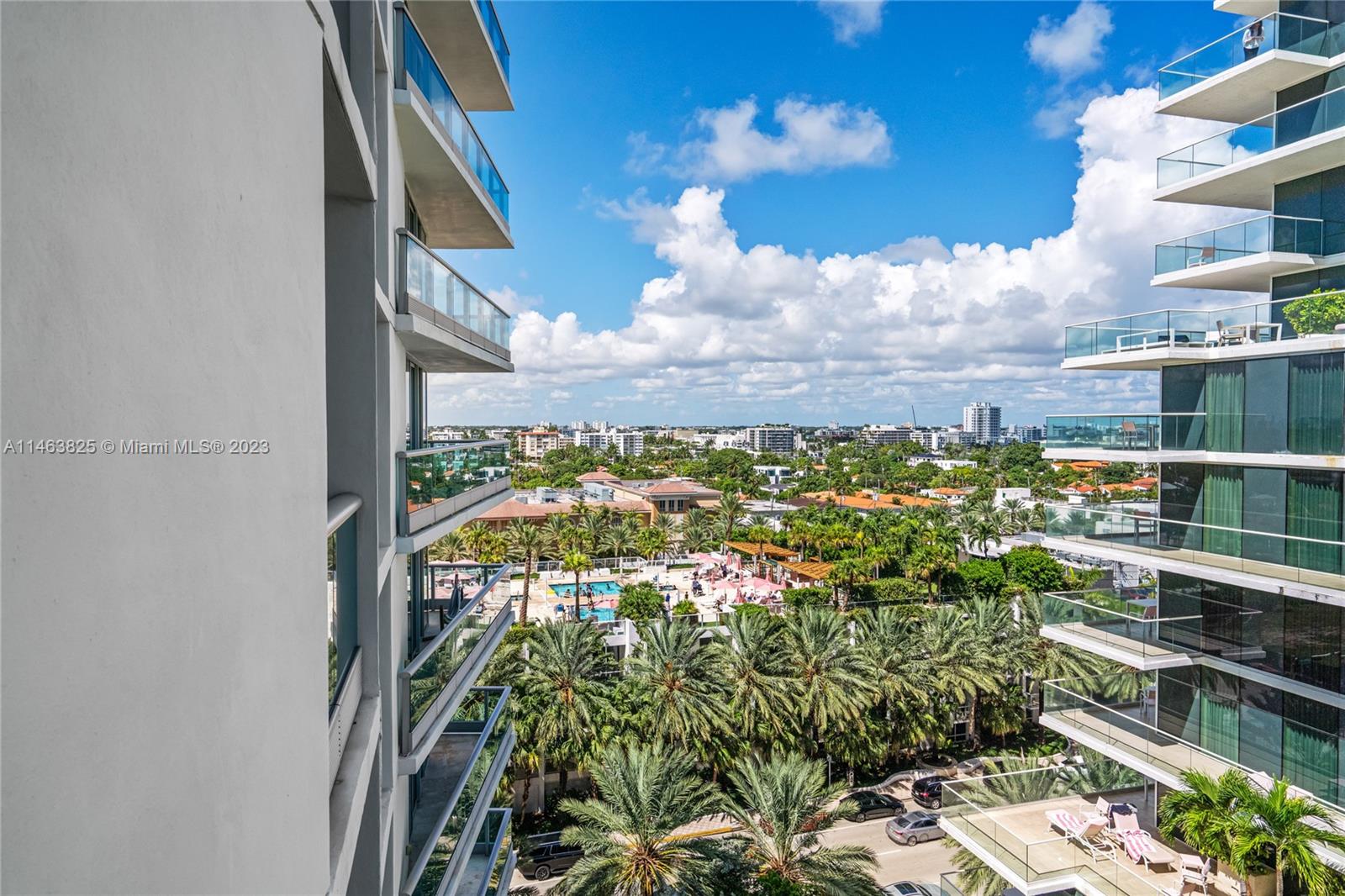 AZURE CONDO - Residential