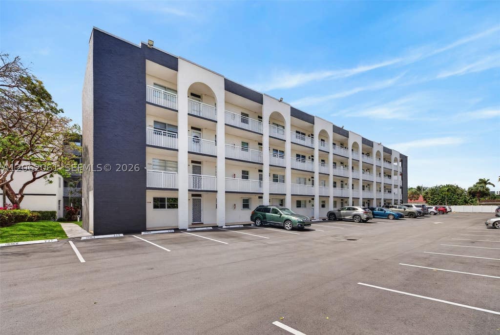 Photo of 1541 S Ocean Blvd #204, Lauderdale By The Sea, FL 33062 (MLS # A12062061)