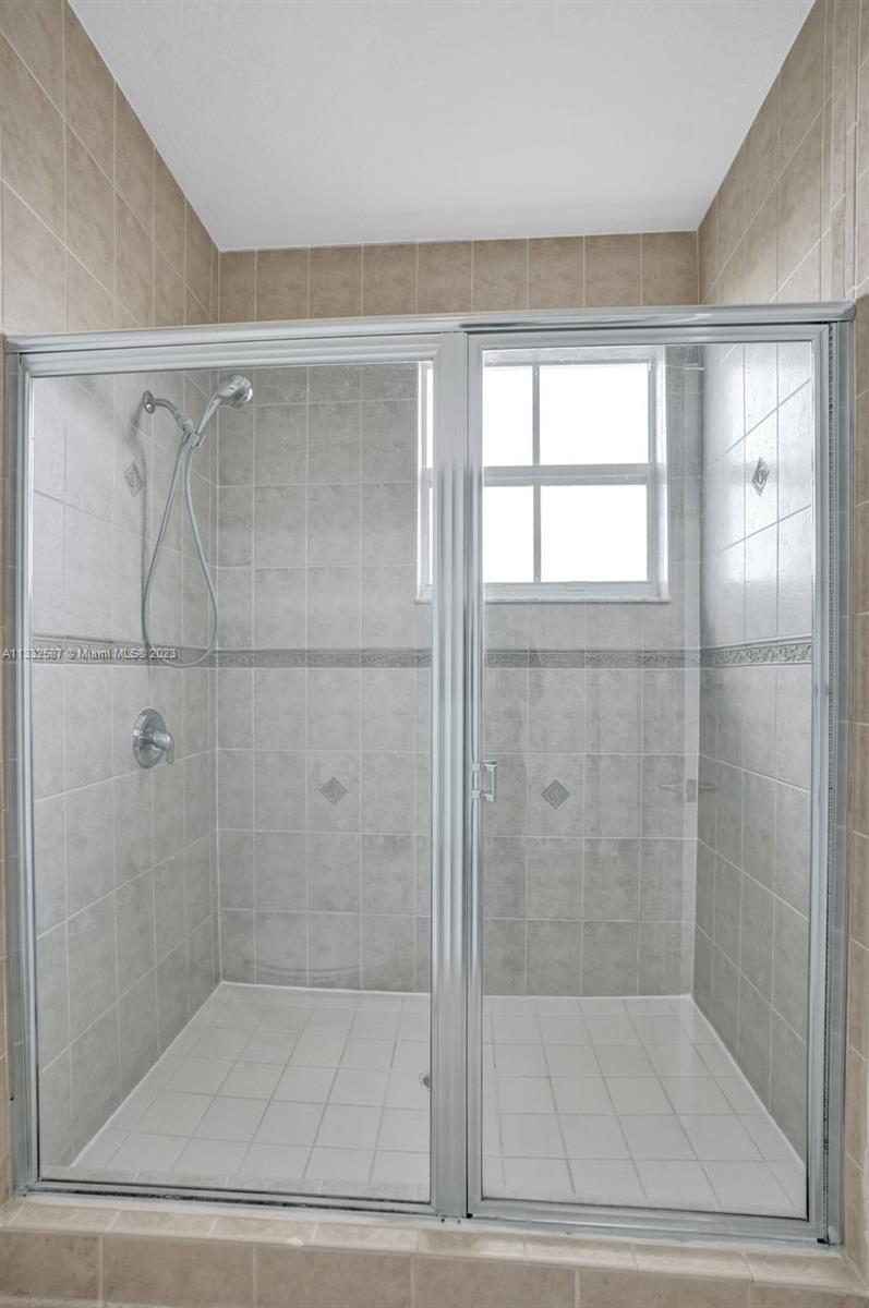 PEMBROKE CAY CONDO - Residential Lease