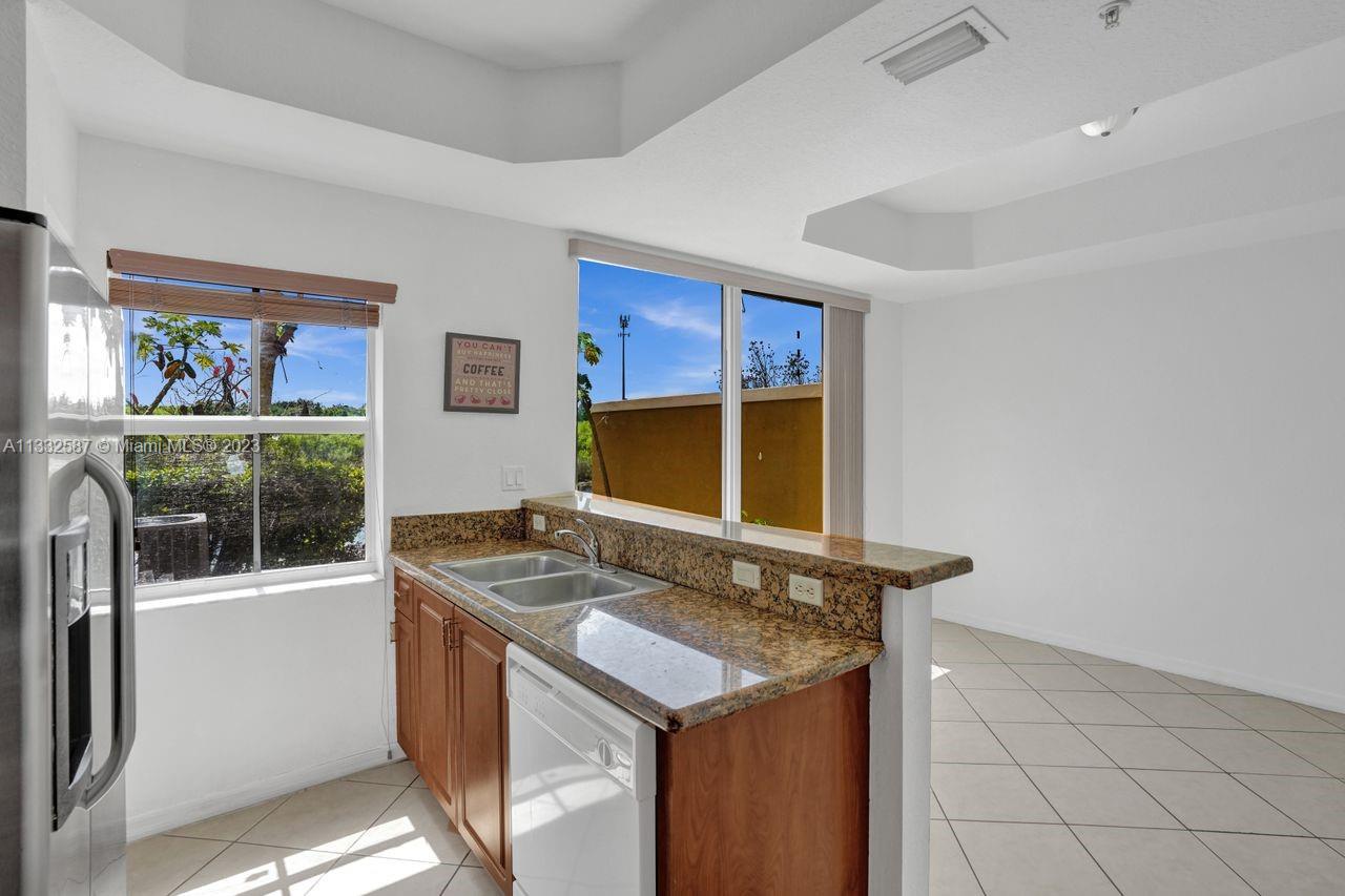 PEMBROKE CAY CONDO - Residential Lease