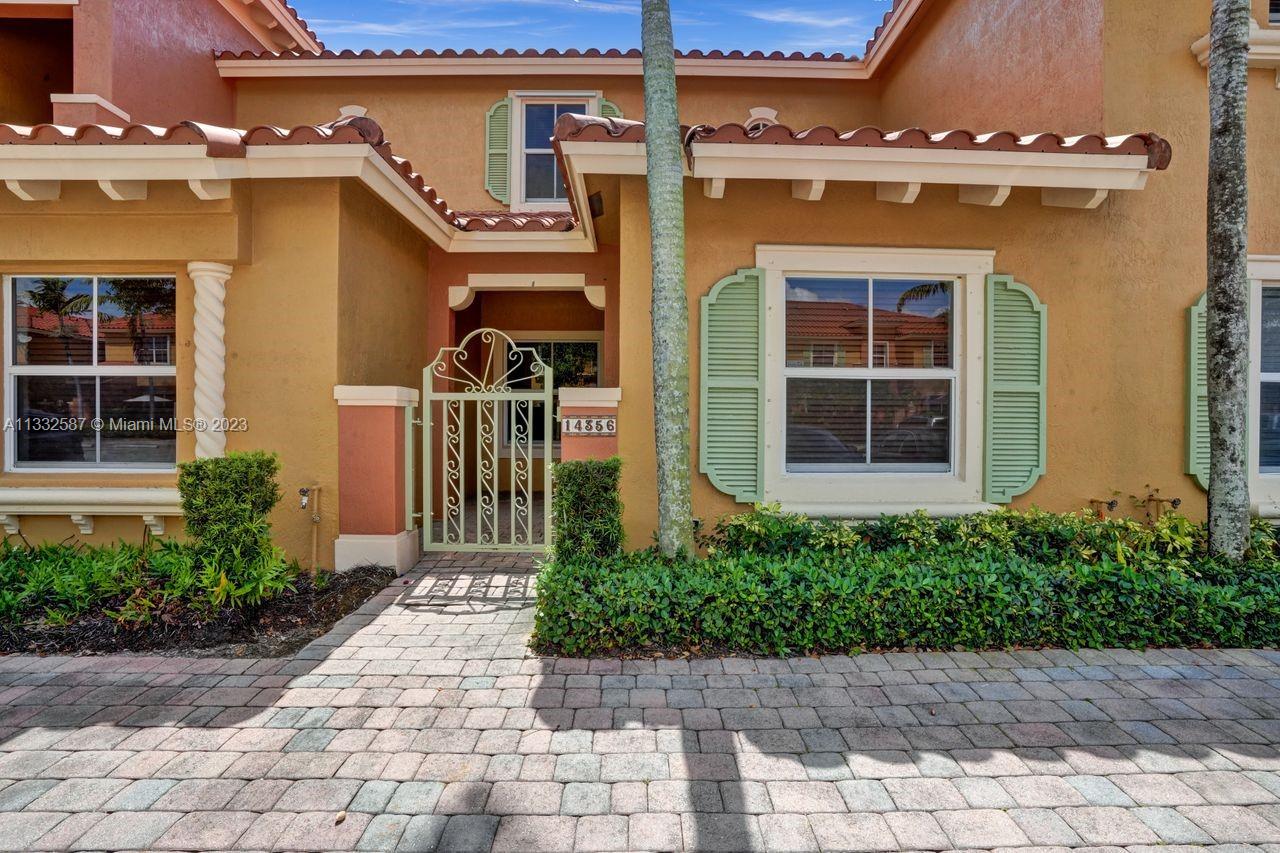 PEMBROKE CAY CONDO - Residential Lease