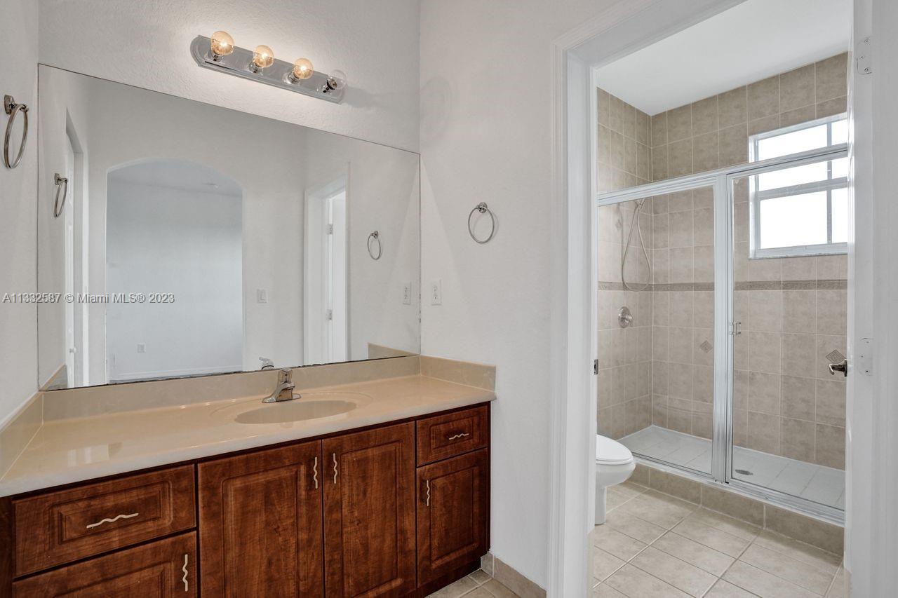 PEMBROKE CAY CONDO - Residential Lease