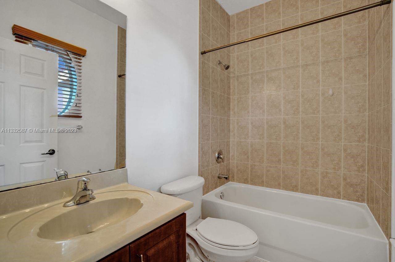 PEMBROKE CAY CONDO - Residential Lease