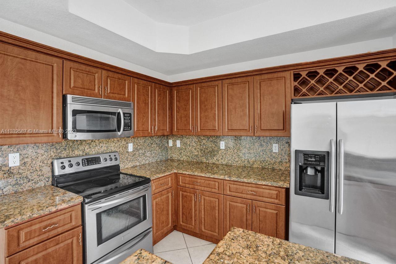 PEMBROKE CAY CONDO - Residential Lease