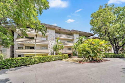 Photo of 1205 Mariposa Ave #307, Coral Gables, FL 33146 (MLS # A12043821)