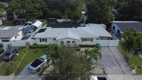 9920 Jamaica Dr Cutler Bay FL 33189