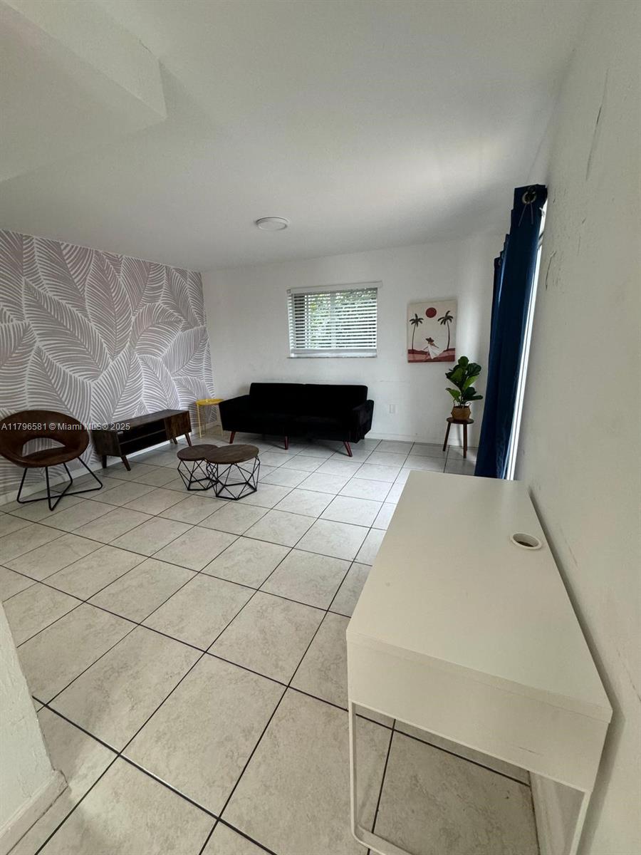 328 NW 12th Ave 12