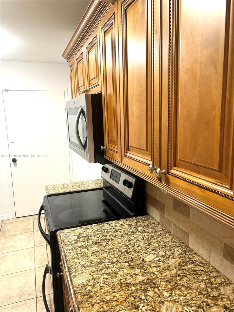 KINGS CREEK SO CONDO - Residential Lease