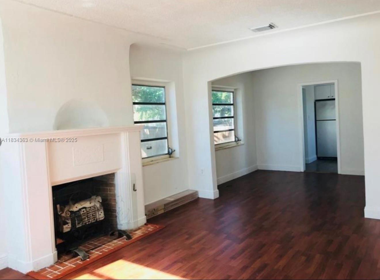 955 NW 75th St