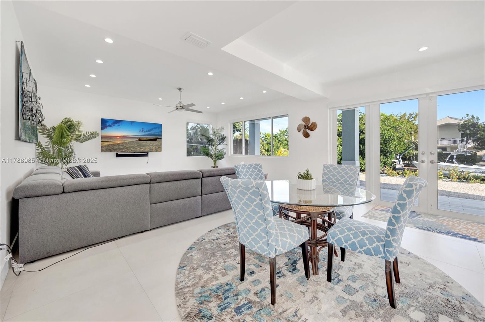 118 Pelican Rd