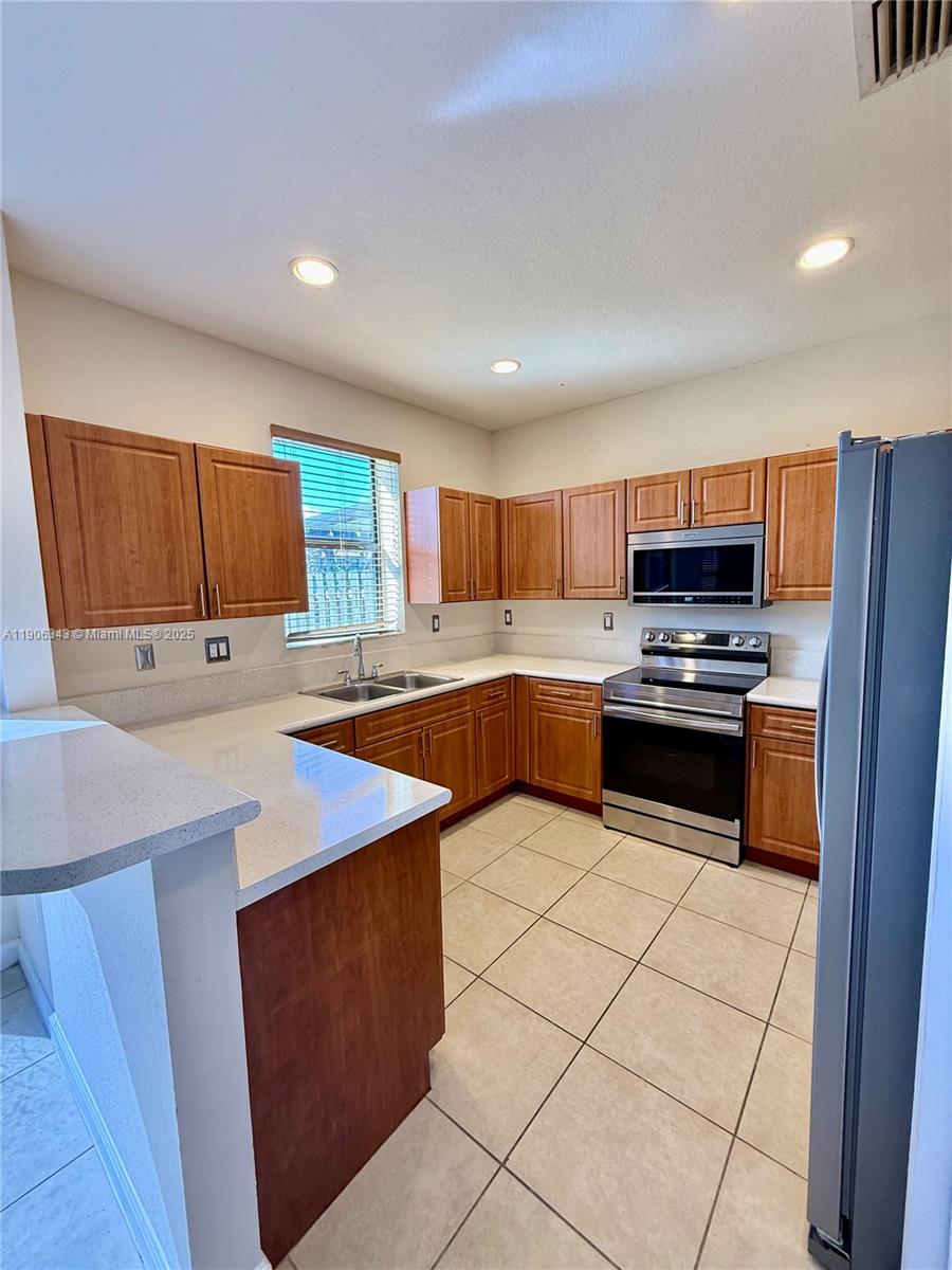 SILVER PALM EAST SEC FOUR - Residential Lease