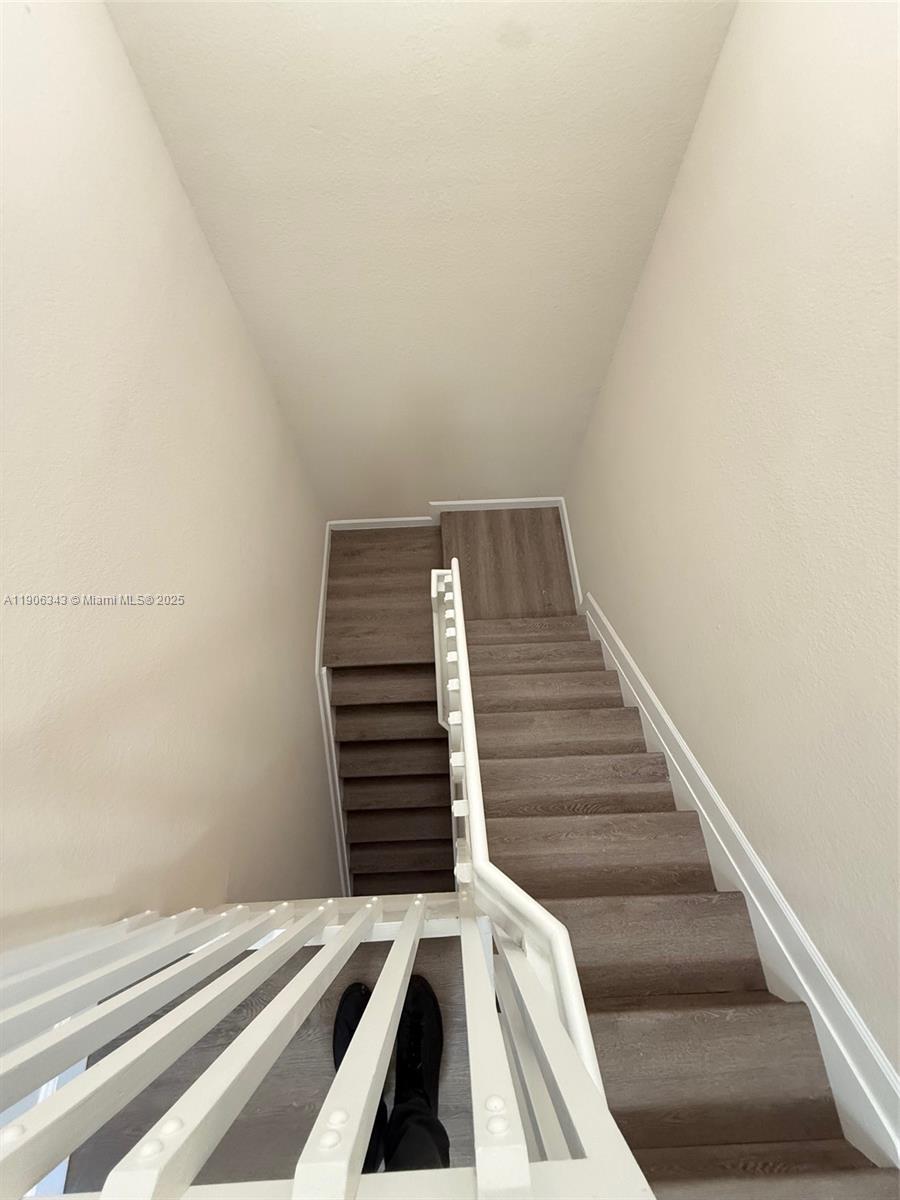 SILVER PALM EAST SEC FOUR - Residential Lease